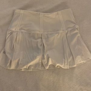 Lululemon white tennis skirt